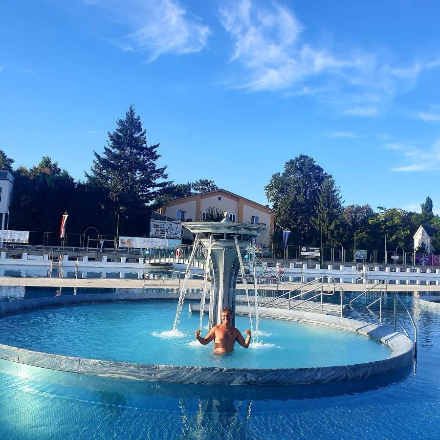 Das Gutenbrunn Thermen & Sporthotel バーデン エクステリア 写真