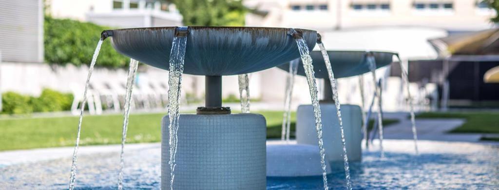 Das Gutenbrunn Thermen & Sporthotel バーデン エクステリア 写真